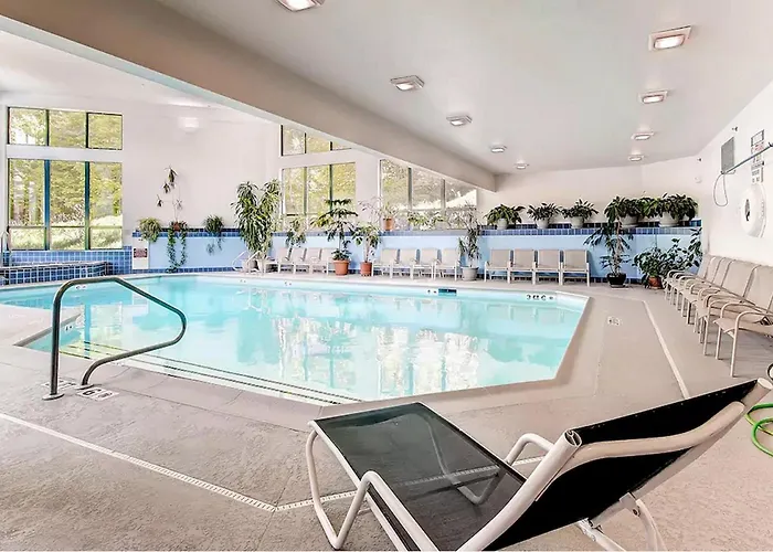 Ski In Ski Out Sunrise West Glade H2 - Direct Trailside, Hot Tub, Pool, Sauna