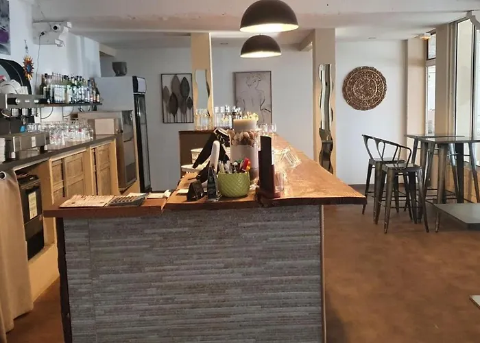 Hotel Restaurant Calypso, à 10 m de la plage