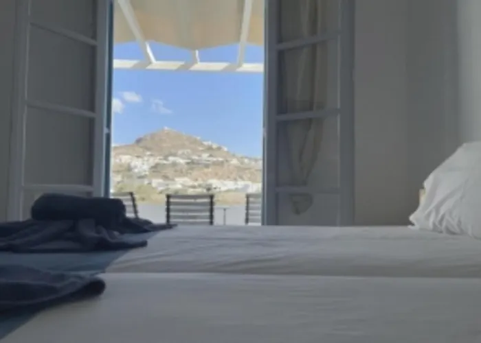 Glaros Hotel