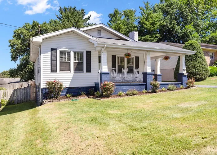 3Br Bristol Retreat - 2 Blocks From State Street