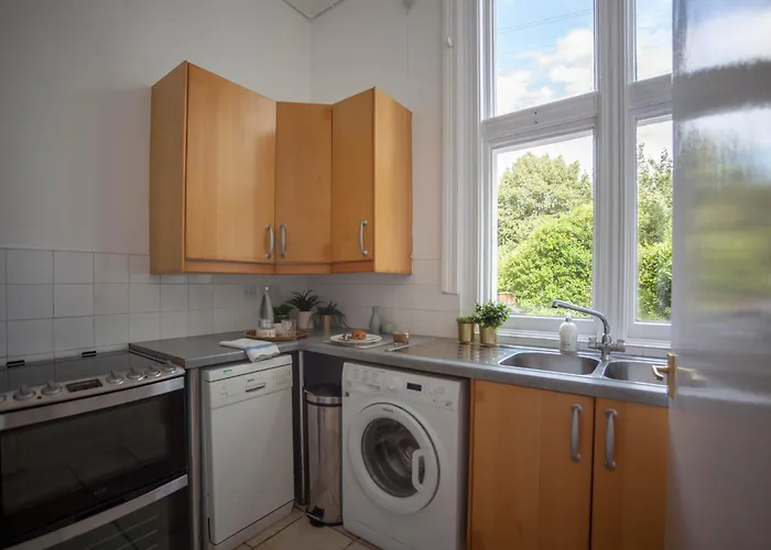 Stylish Apartment With Parking