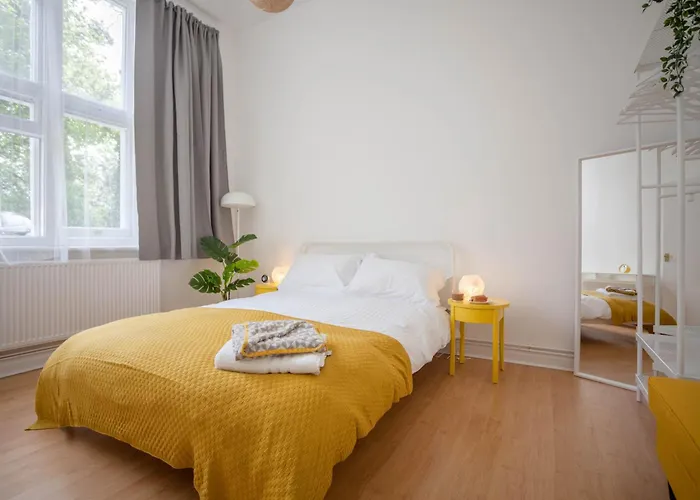 Stylish Apartment With Parking