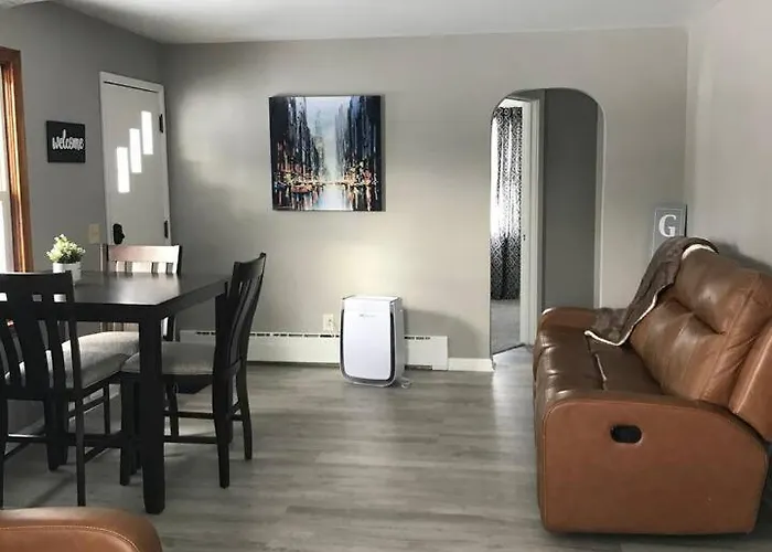 3Br 1Ba North End Walk To The Hospital