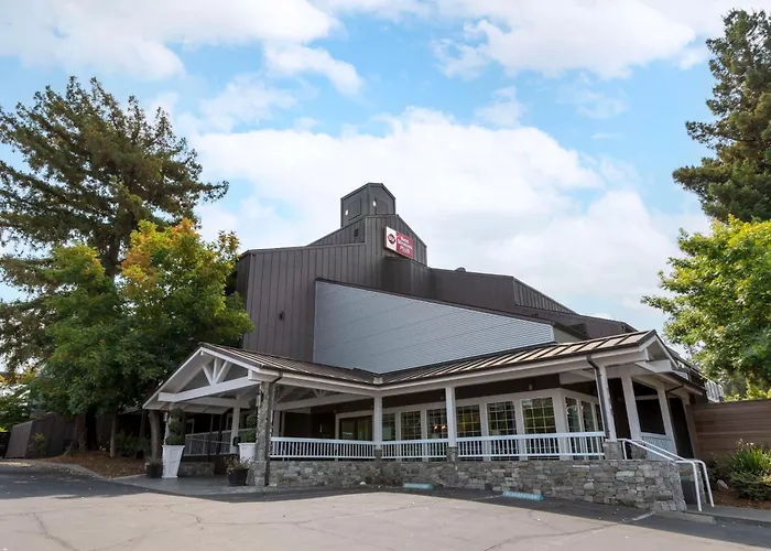 Best Western Plus Inn At The Vines