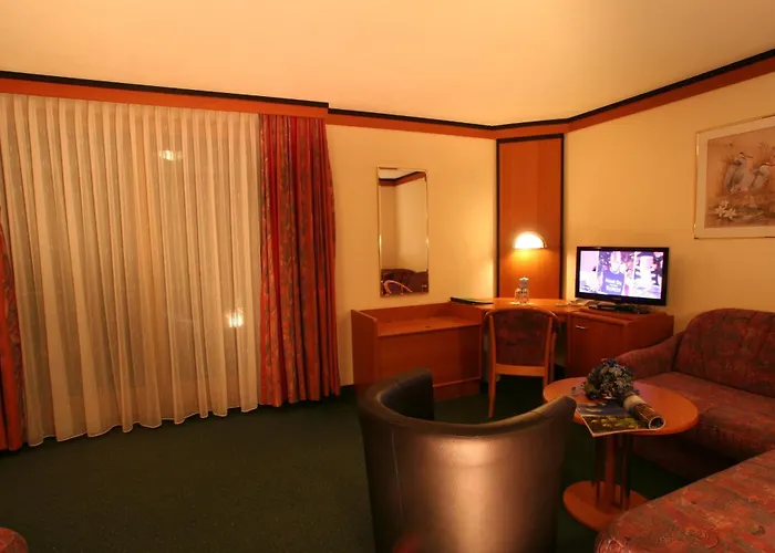 Wanderhotel Gruener Baum