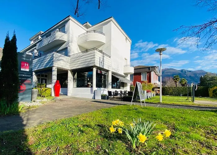 Logis Hotel Le Miramont