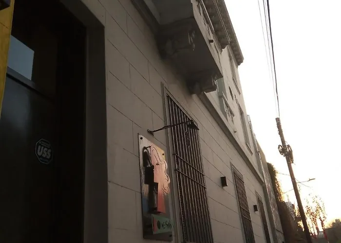 Bar De Fondo Suites