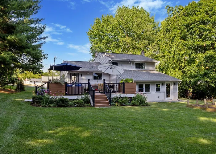 Modern Mid-Century Retreat