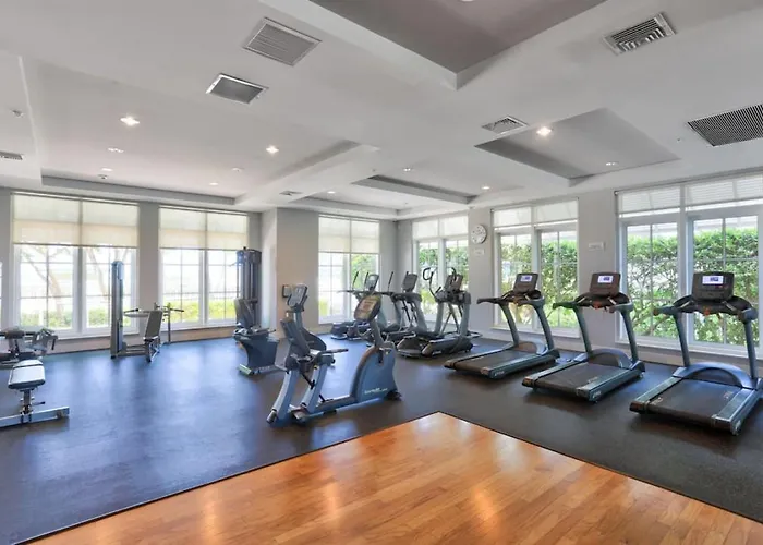 1Br Rooftop Pool-10 Min Walk To Beach