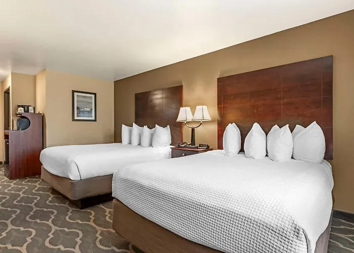 Best Western Plus Burleson Inn & Suites