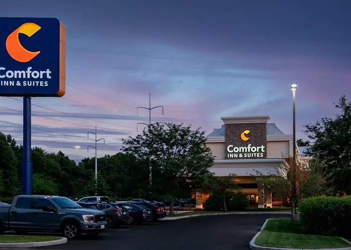 Comfort Inn & Suites Newark - Wilmington
