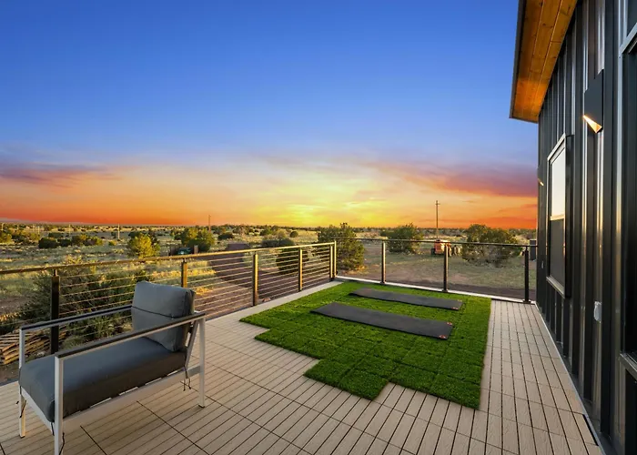 Luxe Desert Retreat - Near Grand Canyon South Rim