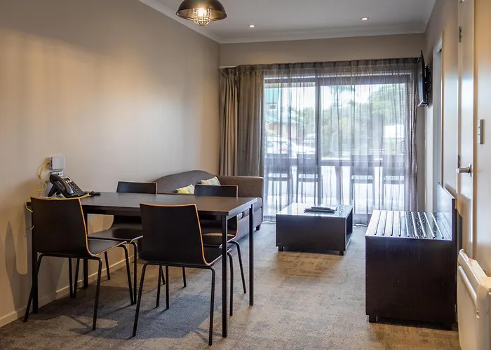 Paroa Hotel