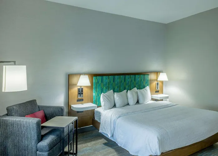 Hampton Inn & Suites Cleburne