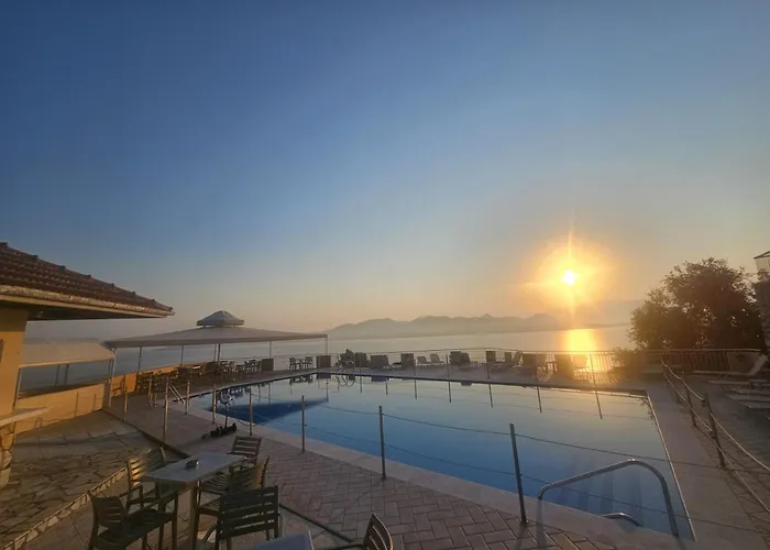 Sunrise Hotel Nikiana Lefkada
