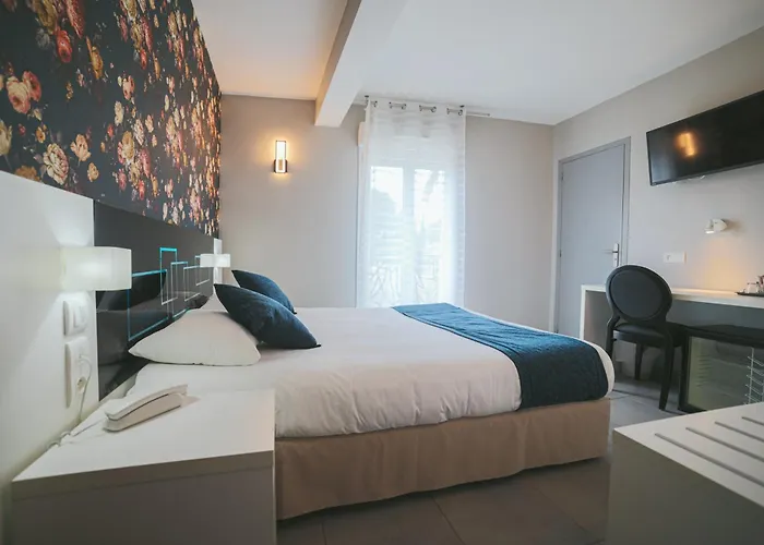 Holidays & Work Hotel