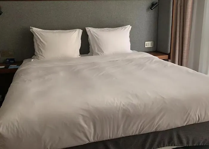 Holiday Inn Express Zhangjiagang East By Ihg