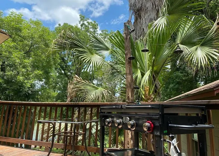 The River Haven - Sleeps 32 - On Guadalupe River