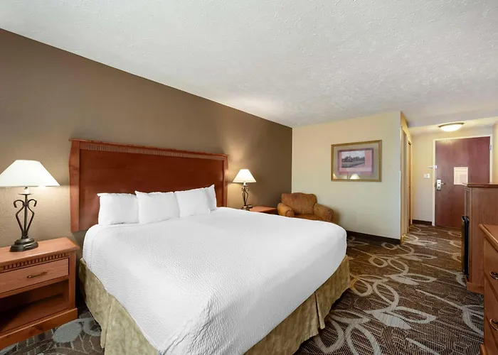 Best Western Plus Mid Nebraska Inn & Suites