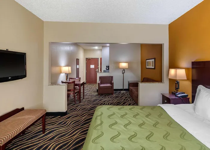 Quality Suites Addison-Dallas