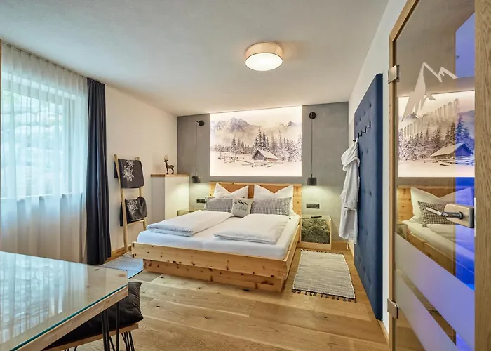 Mountain Living Ski-In & Ski Out Silvretta Sommer Card Including