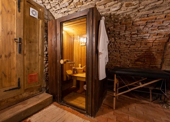 The Throne - M Museum Hotel