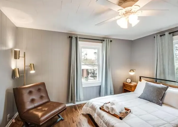 Southern Charm Cottage Flying Squirrel Cottages