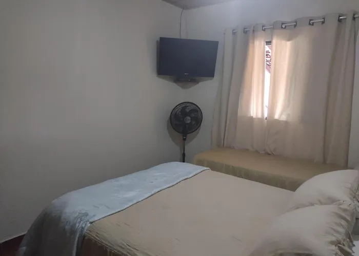 Casa com pisina infantil em Brotas