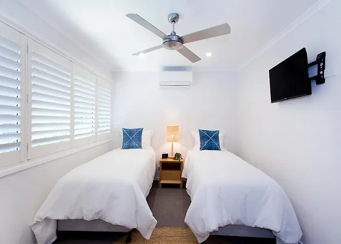 Noosa Parade Townhouse W/ Terrace By Stay Noosa