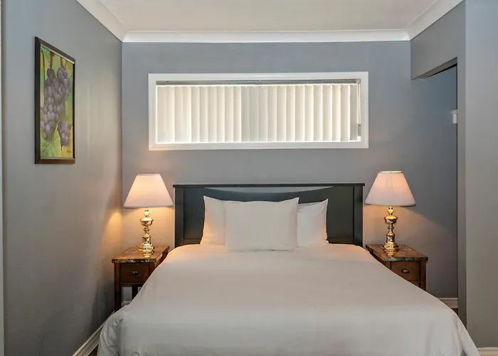 Tiki Shores Inn & Suites