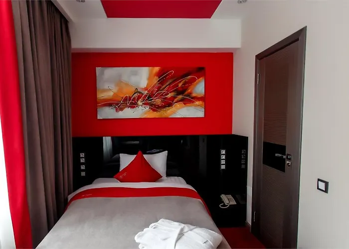 Mildom Premium Hotel