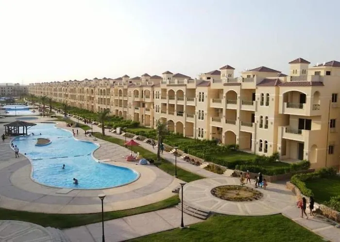 La Sirena Palm Families Only