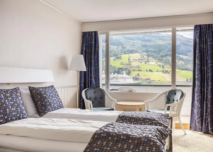 Olden Fjordhotel