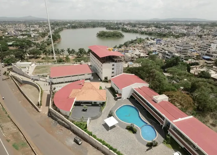 Hotel Mayura Presidency