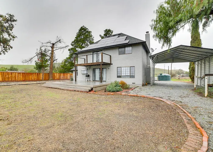 Pet-Friendly Hollister Getaway W/ Grill!