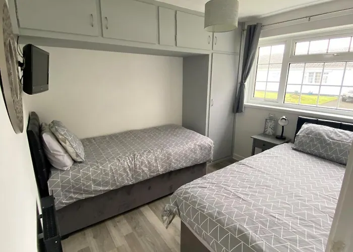 2 Bed Bungalow -25 Gower Holiday Village - Dog Friendly