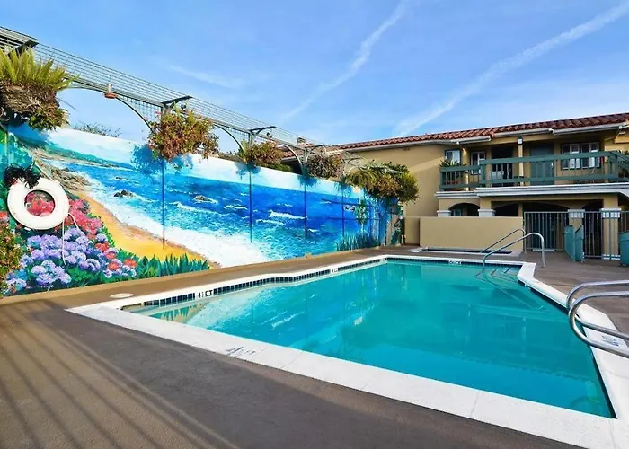 Laguna Brisas - A Beach Hotel