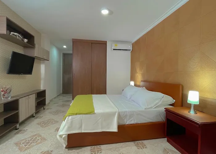 Hotel Prado 72 INN
