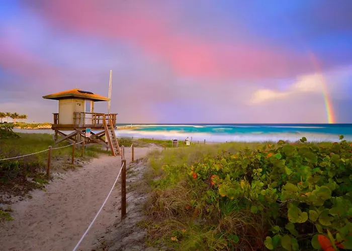 Holiday Inn & Suites Boca Raton - North