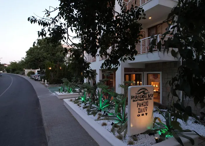 Paradise Bay Hotel