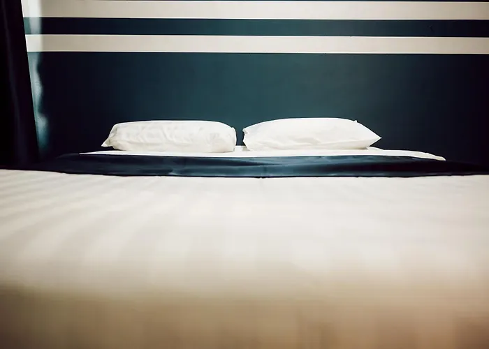 V Hotel Sri Gombak