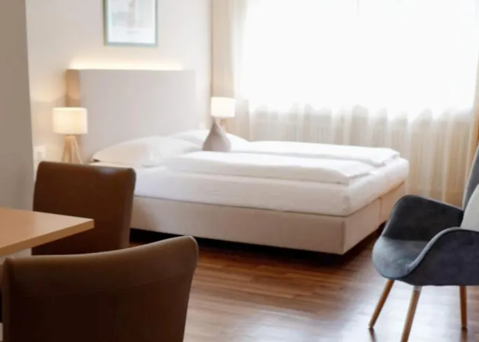 Flora Hotel & Suites