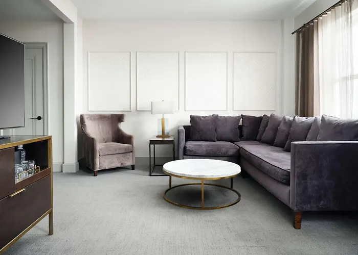 Hotel Phillips Kansas City, Curio Collection By Hilton