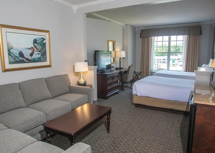 Fort William Henry Hotel