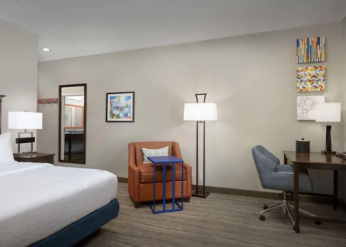 Hampton Inn & Suites Huntsville Research Park Area