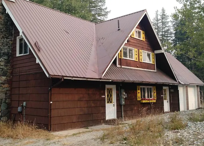 Historic Big Mountain Chalet Upper