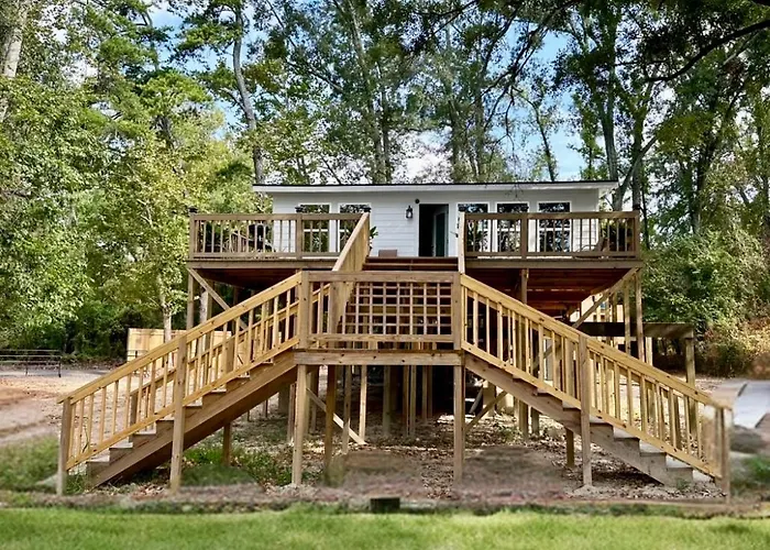 Secluded Riverside Oasis Private Deck Dock
