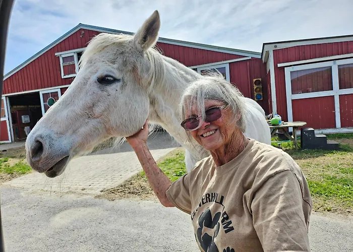 Clover Hill Farm & Country Inn