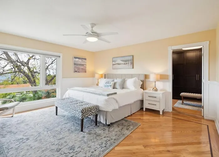 Bouquet Cottage Home