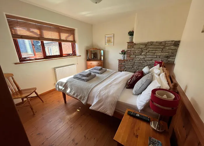 Frog Cottage, Ludlow - A Charming Townhouse For 4